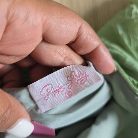 Pink Lily Mini Floral Dress Womens Small Green Pleated Embroidered Formal Preppy - Picture 4 of 6